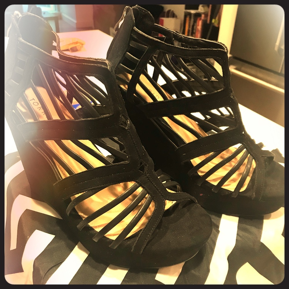 Strappy Black Wedge